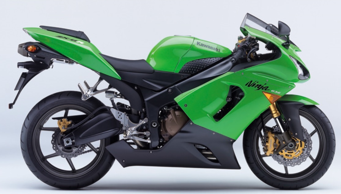 新品 KAWASAKI ZX-6R(636) 05-06 カーボン調ソフト樹脂製 トップブリッジプロテクター \1.280即決 (送料最安94円～ )_参考写真です。車両は出品には含みません。