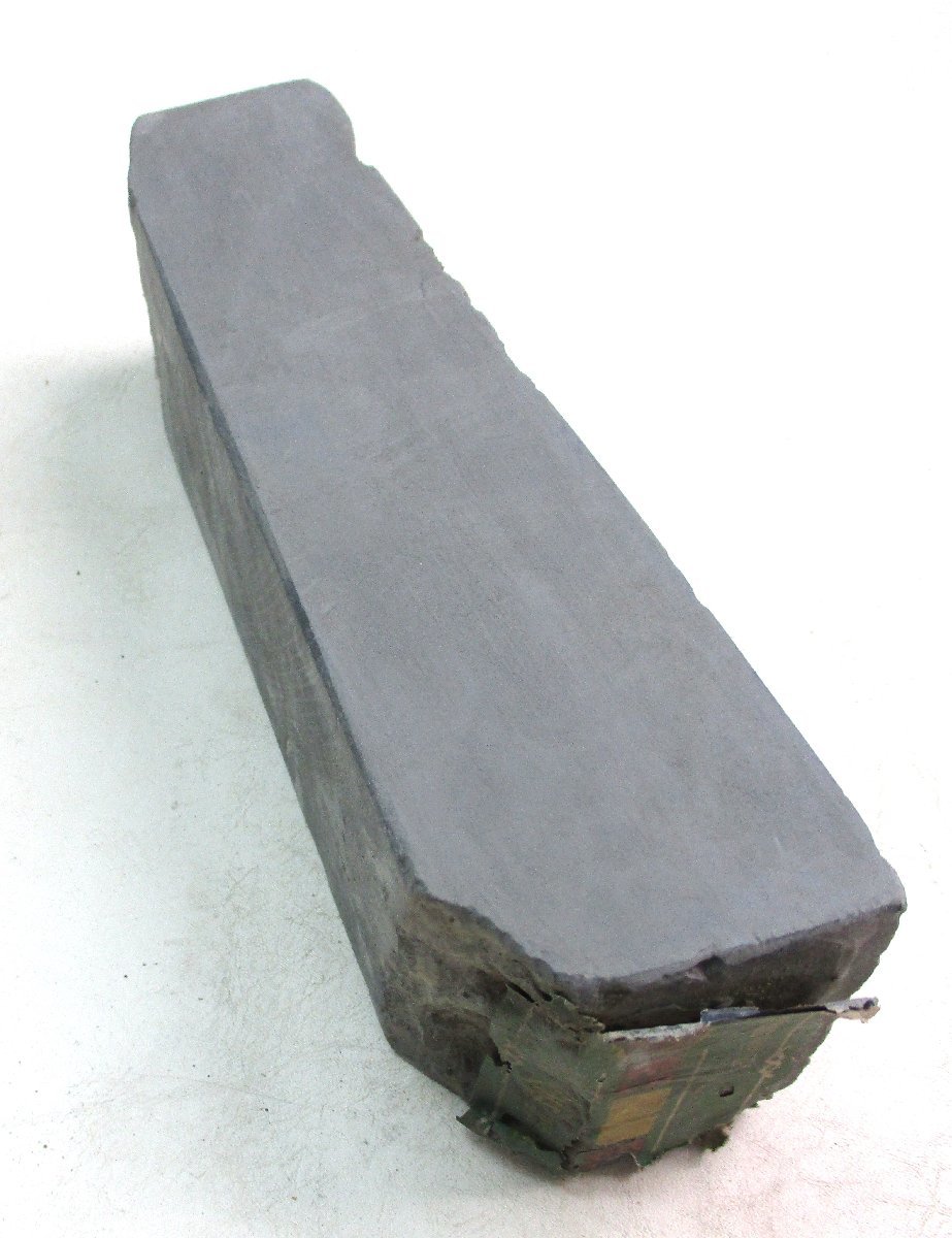 ★95589 天然砥石 砥石 鬼印 カケ有 5.5x22x6.5cm 質量1.7kg 長期保管品 未使用 88 ★_画像1