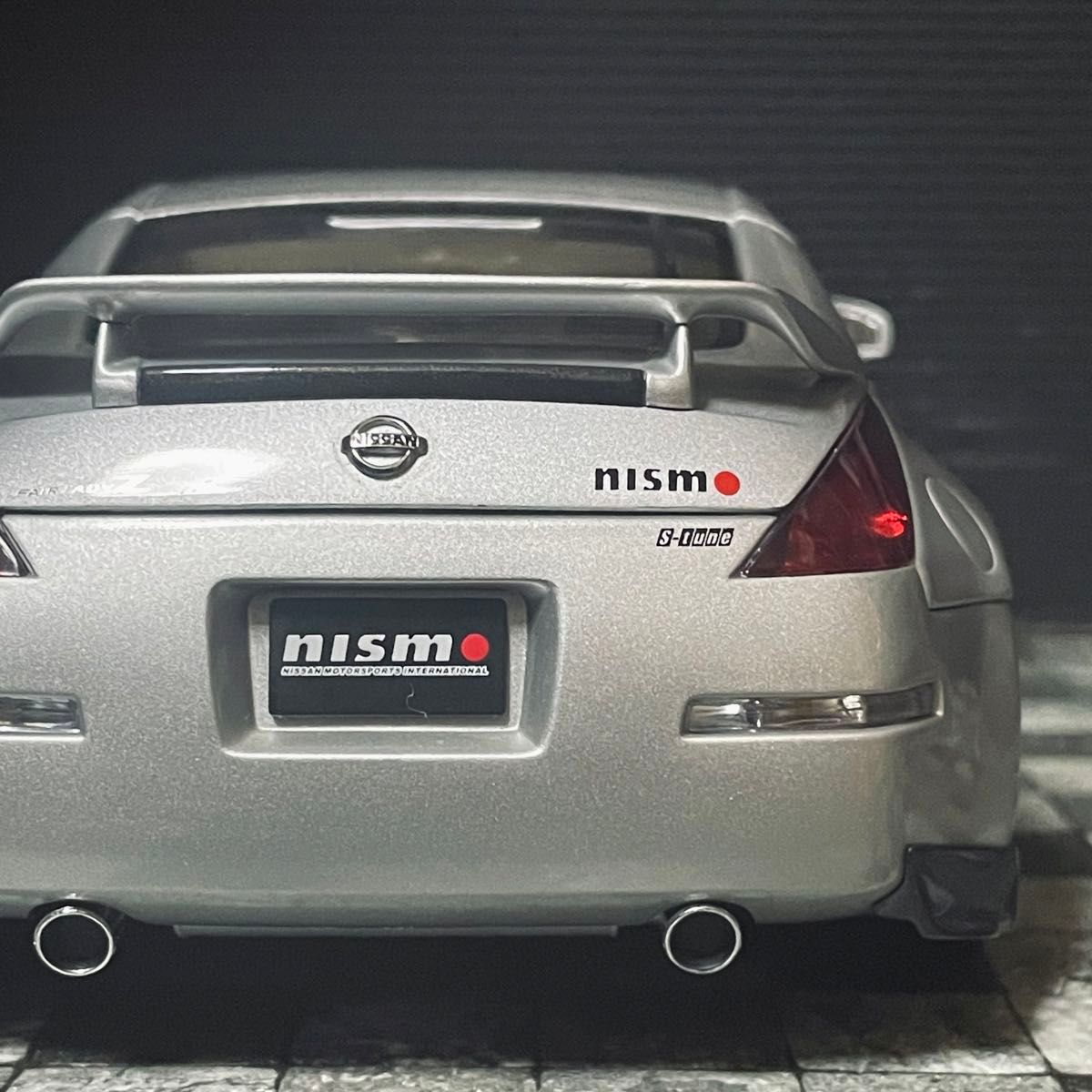 本体のみ 1/18 AUTOart ニスモ フェアレディZ Z33 S-tune｜Yahoo