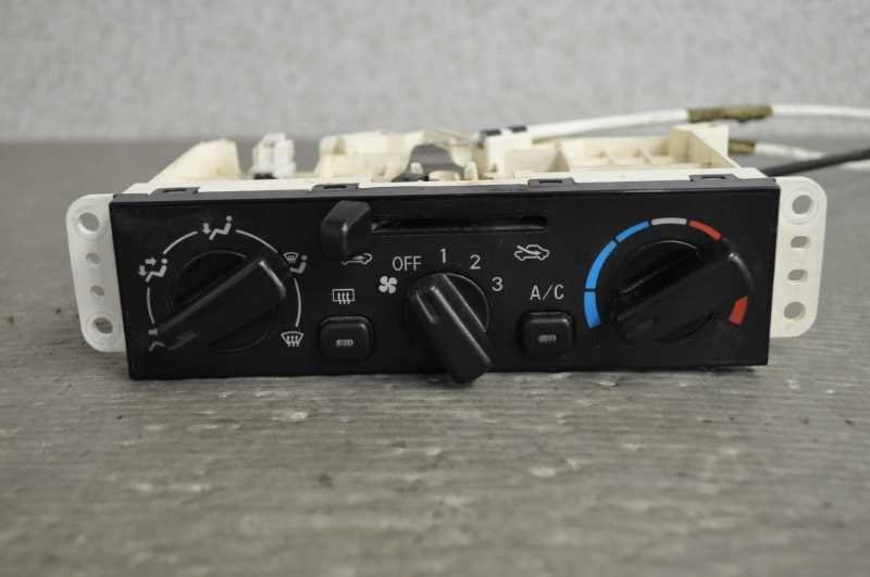 クリッパー DX ハイルーフ 4WD 中期(U72V U71V) 純正 破損無 取付OK 動作保証 エアコンスイッチパネル s010536_画像2