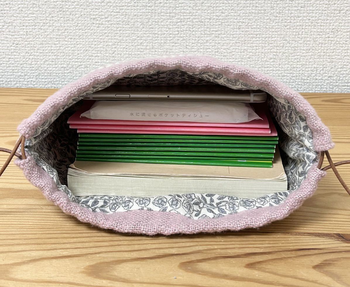 ★ ハンドメイド 巾着 袋 ポーチ しじみ型 tambourine ピンク 刺繍 ★ ミナペルホネン タンバリン 生地 はぎれ ファブリック 使用 mina