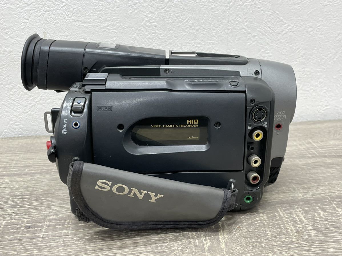 難あり SONY ハンディカム CCD-TRV92 バッテリー2個と充電器付き 難あり SONY ハンディカム CCD-TRV92 バッテリー2個と充電器付き