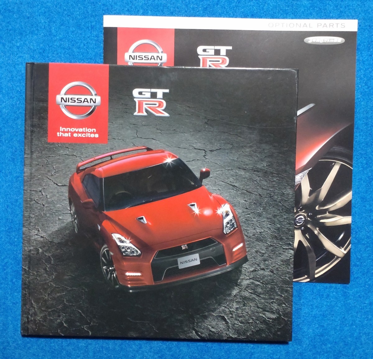 【カタログ】日産 GT-R R35 ハードカバーカタログ 希少 NISSAN ニスモ nismo 平成25年 2013年の画像1