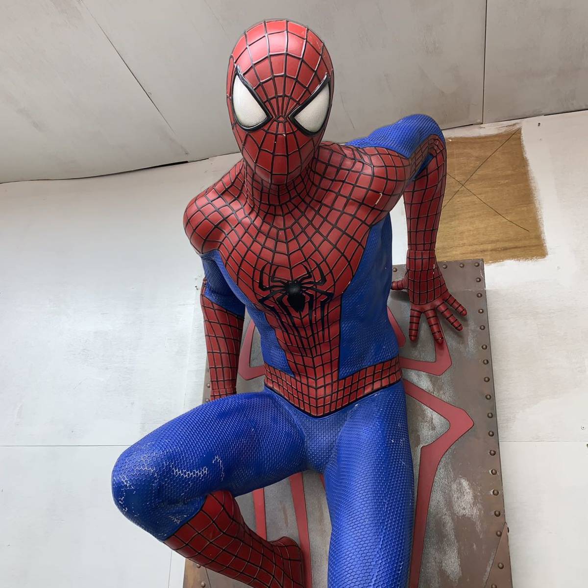 [ used * direct receipt limitation (pick up) ] Spider-Man life-size scale objet d'art approximately 250cm