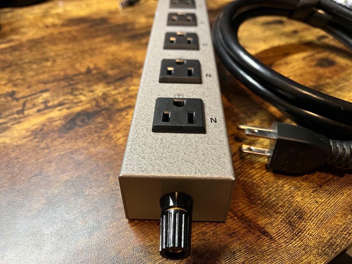 希少・生産完了品】Belden (ベルデン) PS1850 クリーン電源 125V 希少・生産完了品】Belden (ベルデン) PS1850 クリーン電源 125V