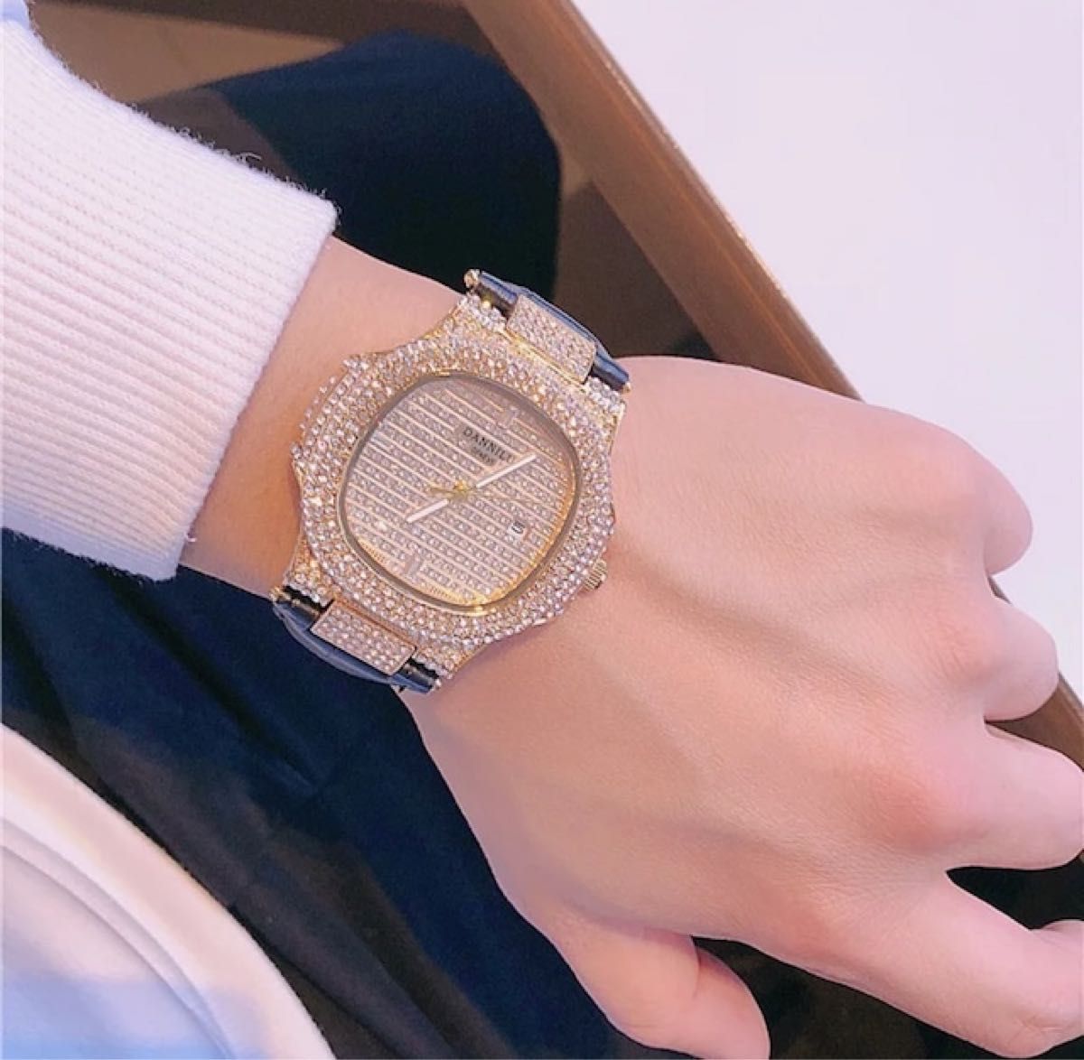 腕時計 アナログ クォーツ腕時計　高品質　売れ筋　メンズレディース　高見え　おしゃれ　革　レザー　未使用新品