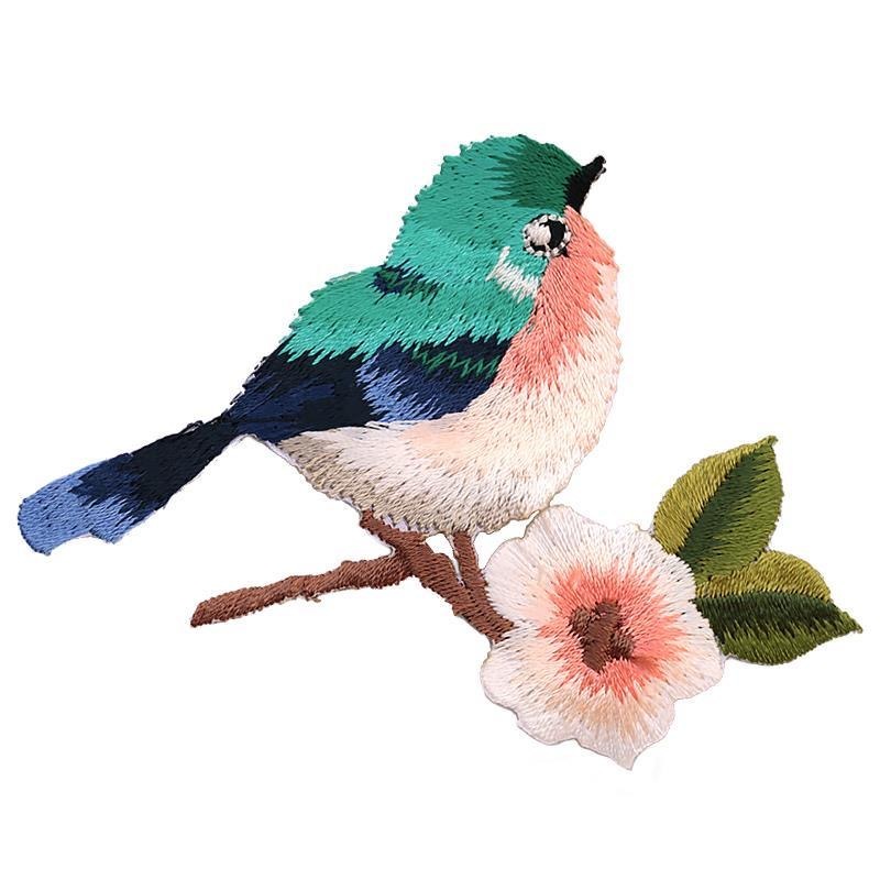 ワッペン　アイロン接着　刺繍　かばん　衣類　かわいい小鳥　鳥と花_画像1