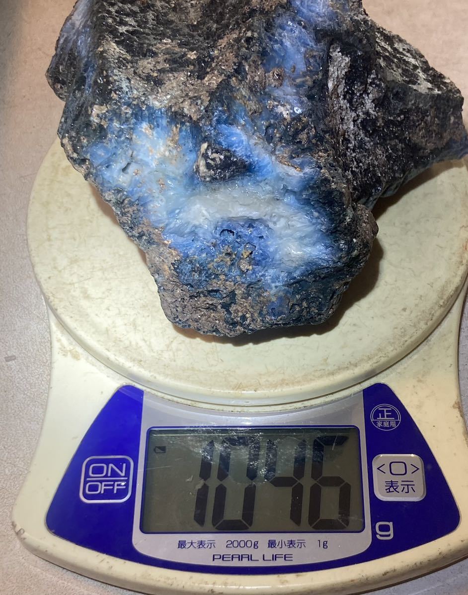 湯布院アンティーク 巨石 黒曜石 天然原石 メノー パワーストン　約8.5kg 岡晋吾青磁変わり花入れ湯布院アンティーク 巨石 黒曜石 天然