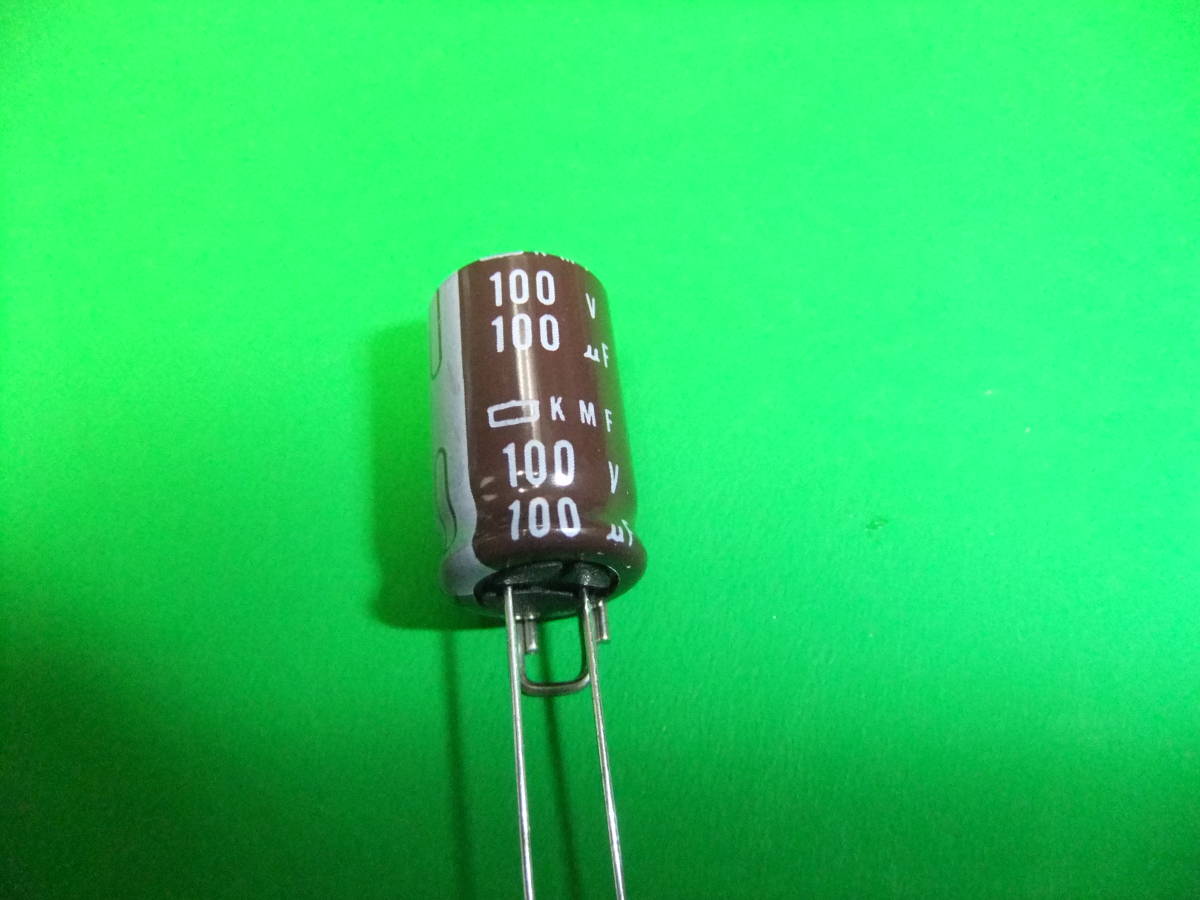 日本ケミコン製　アルミ電解コンデンサ　１００Ｖ　１００μＦ　ＫＭＦ　低インピーダンス　１０５℃　１０個　新品在庫品　Ｉ_画像4