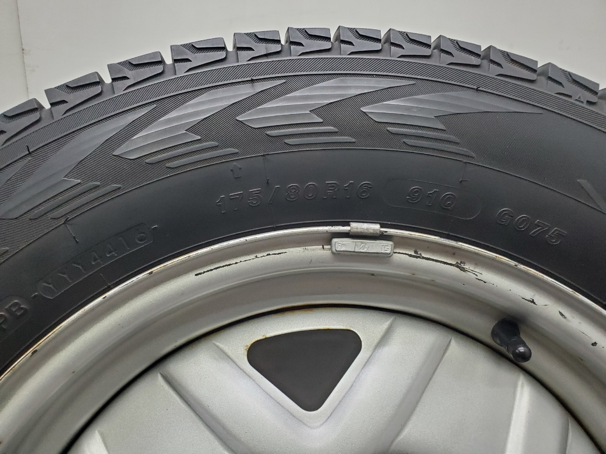 175/80R16 スタッドレス 冬タイヤ ヨコハマ G075 16インチ 5J 139.7 ジムニースチールホイール付き 送料無料 条件付き T2301 _画像9