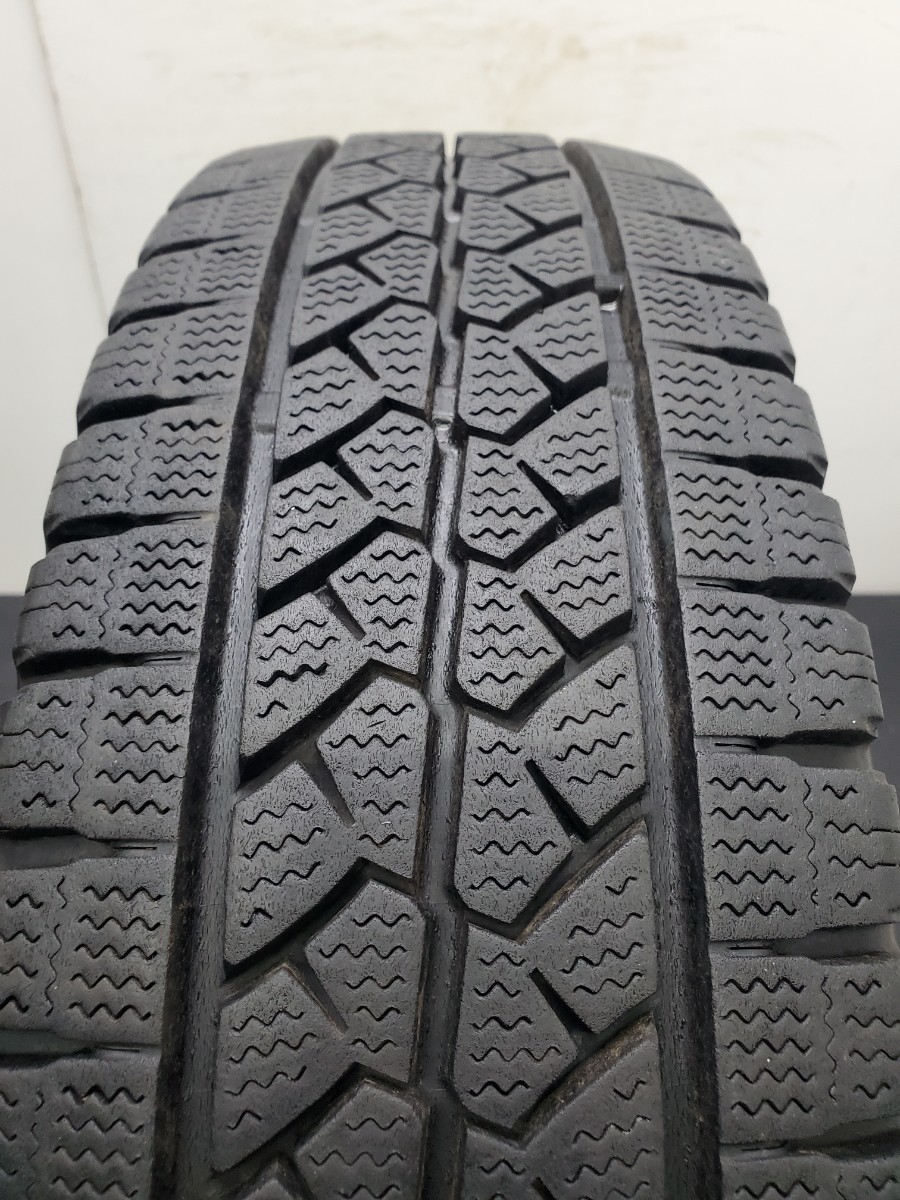 195/80R15 107/105L LT スタッドレス 冬タイヤ 2本 ブリヂストン VL1 コスパ重視 間に合わせ 送料無料 T2328_画像3