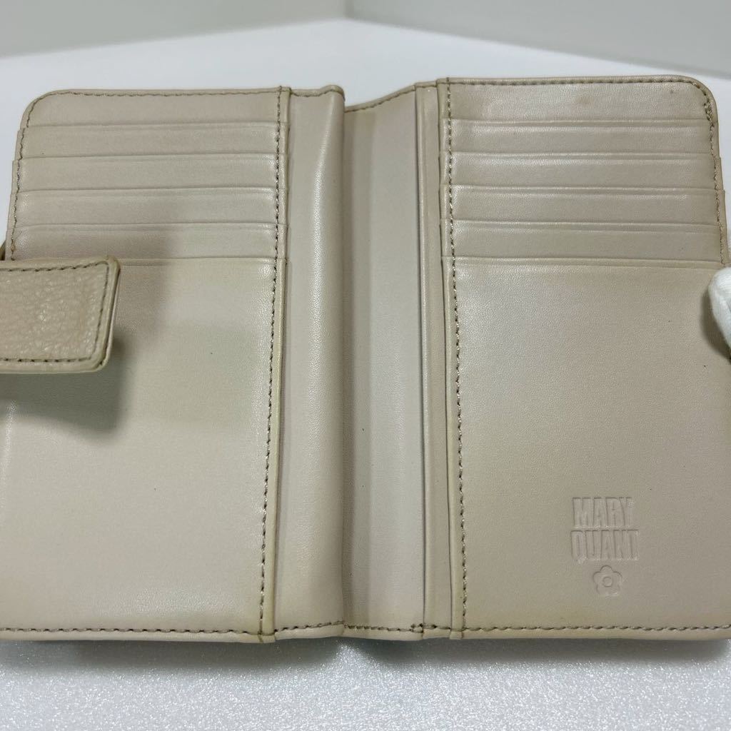 ☆良品☆ ◆MARY QUANT マリークワント◆　折り財布　デイジー　L字ファスナー　小銭入れ有　ベージュ 【USED】0103