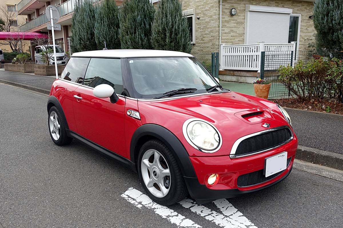 売切　MINI　クーパーS　車検7年1月　６MT　16インチ　ドラレコ　赤革コンビ内装　_画像1