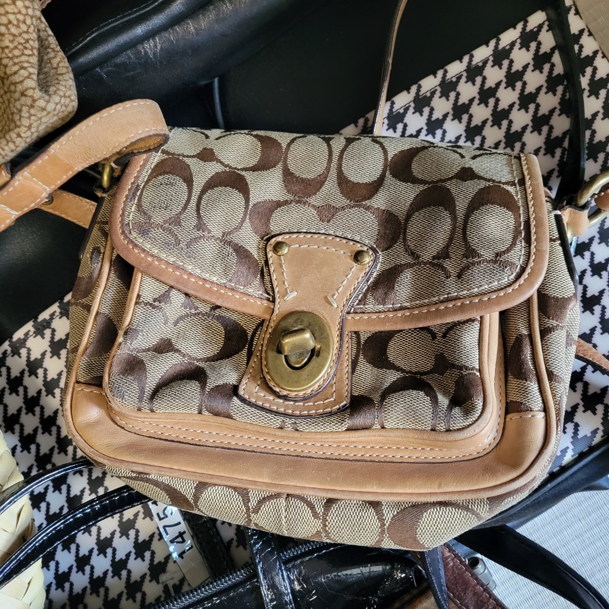 GUCCI COACH FENDI Valentino等 約35個 おまとめ ジャンク 大量 セット グッチ コーチ フェンディ バレンチノ ②_画像2