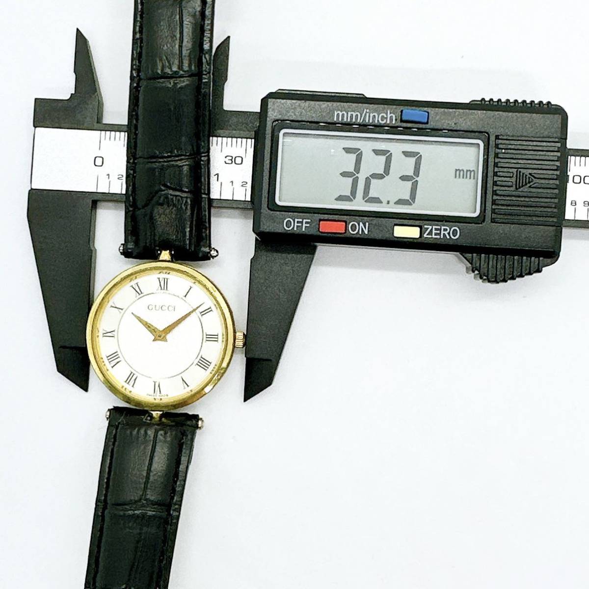 01224 グッチ GUCCI メンズ 腕時計 クォーツ 電池式 QZ 革ベルト レザー_画像7