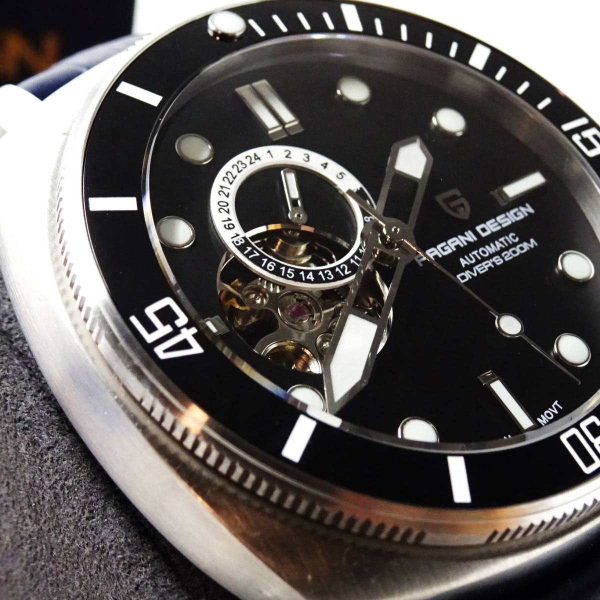 送料無料・〓新品〓腕時計 パガーニデザイン PAGANI DESIGN 機械式・NH39Ａ・オープンハート・オマージュウォッチ・サファイア・PD-1736 _画像9