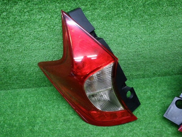 日産 E12 NE12 ノート 前期 テールレンズ 左右 D117 LED OK 240115026の画像4