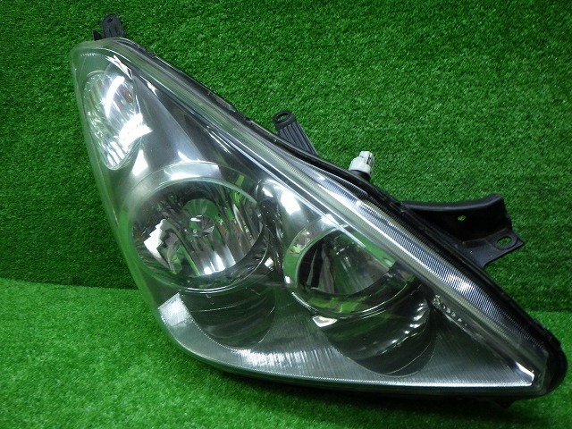 トヨタ　ZNE10/14　ウィッシュ　前期　ヘッドライト　左右　HID　68-2　240120015_画像5