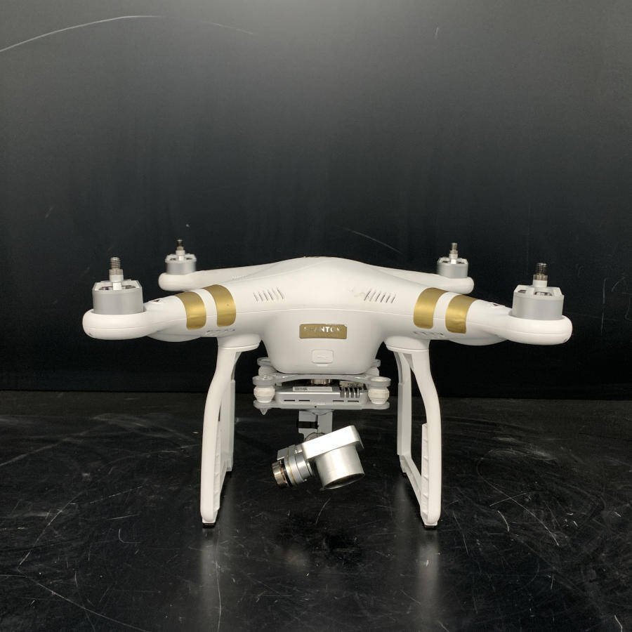 DJI Phantom 3 Professional W323 ドローン　電源コード/ACアダプター/バッテリー/プロペラ８枚/コントローラー/巾着袋付き＊委託品【TB】_画像3