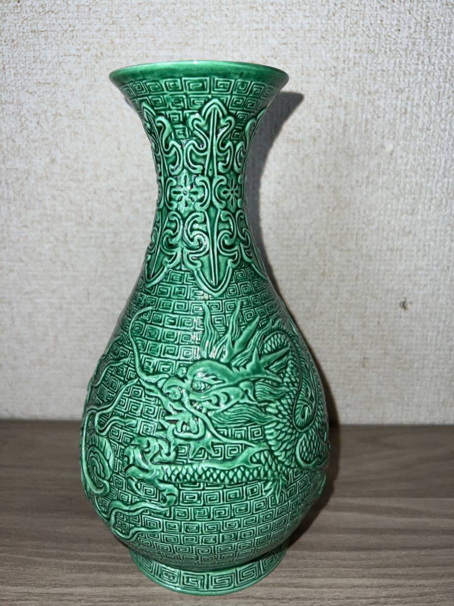 唐物 大清乾隆年製 龍釉梅瓶 中国 花瓶 中国美術 花器 古玩 高:23cm 口径:7.3cm