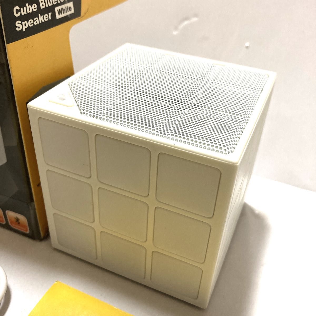  36 LED CUBE SPEAKER Bluetooth スピーカー　キューブ型　コンパクト　小さい　