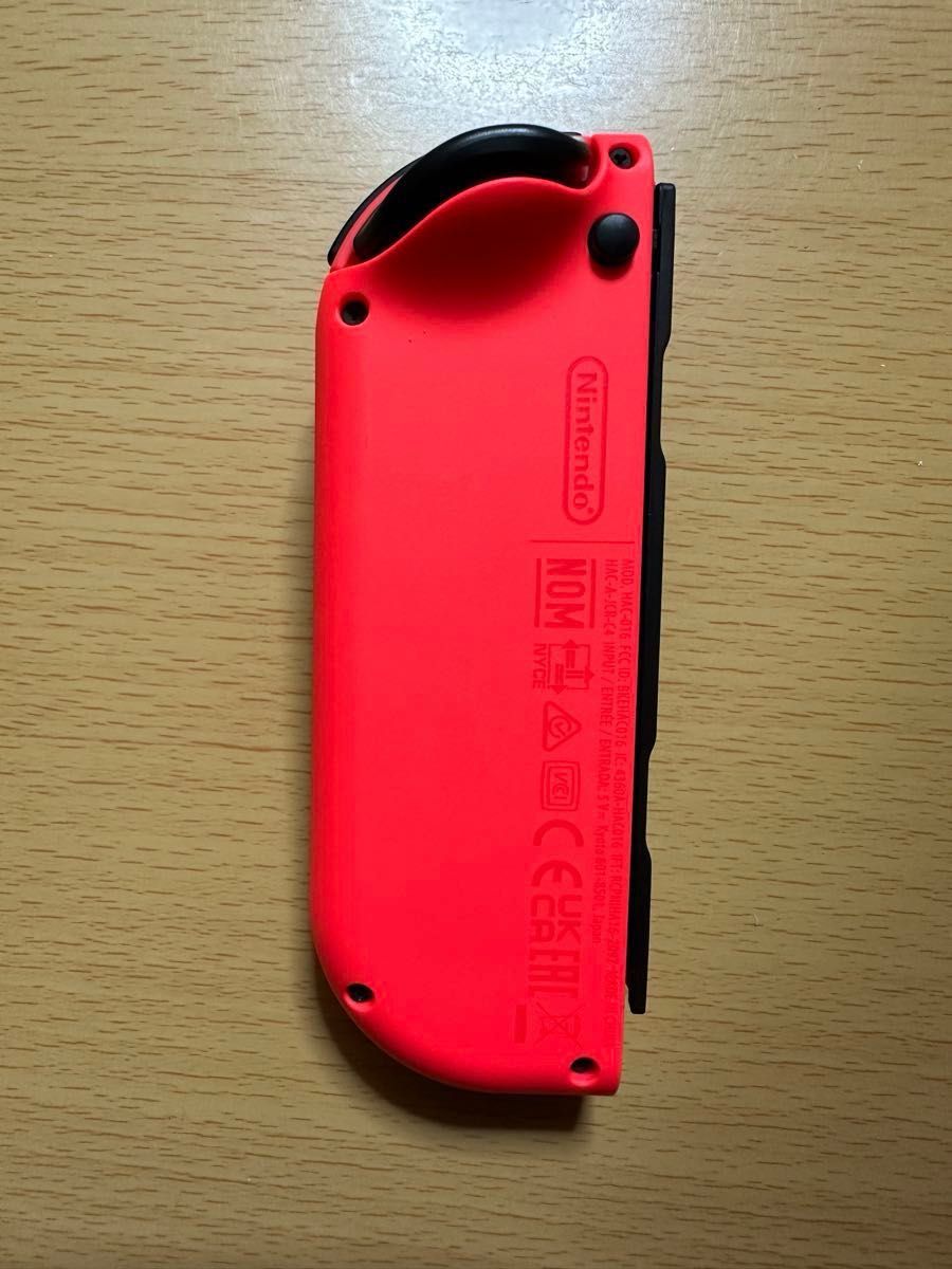 ★Nintendo Switch Joy-Con(R)ネオンレッド　未使用新品　純正ストラップ付　箱付　動作ＯＫ