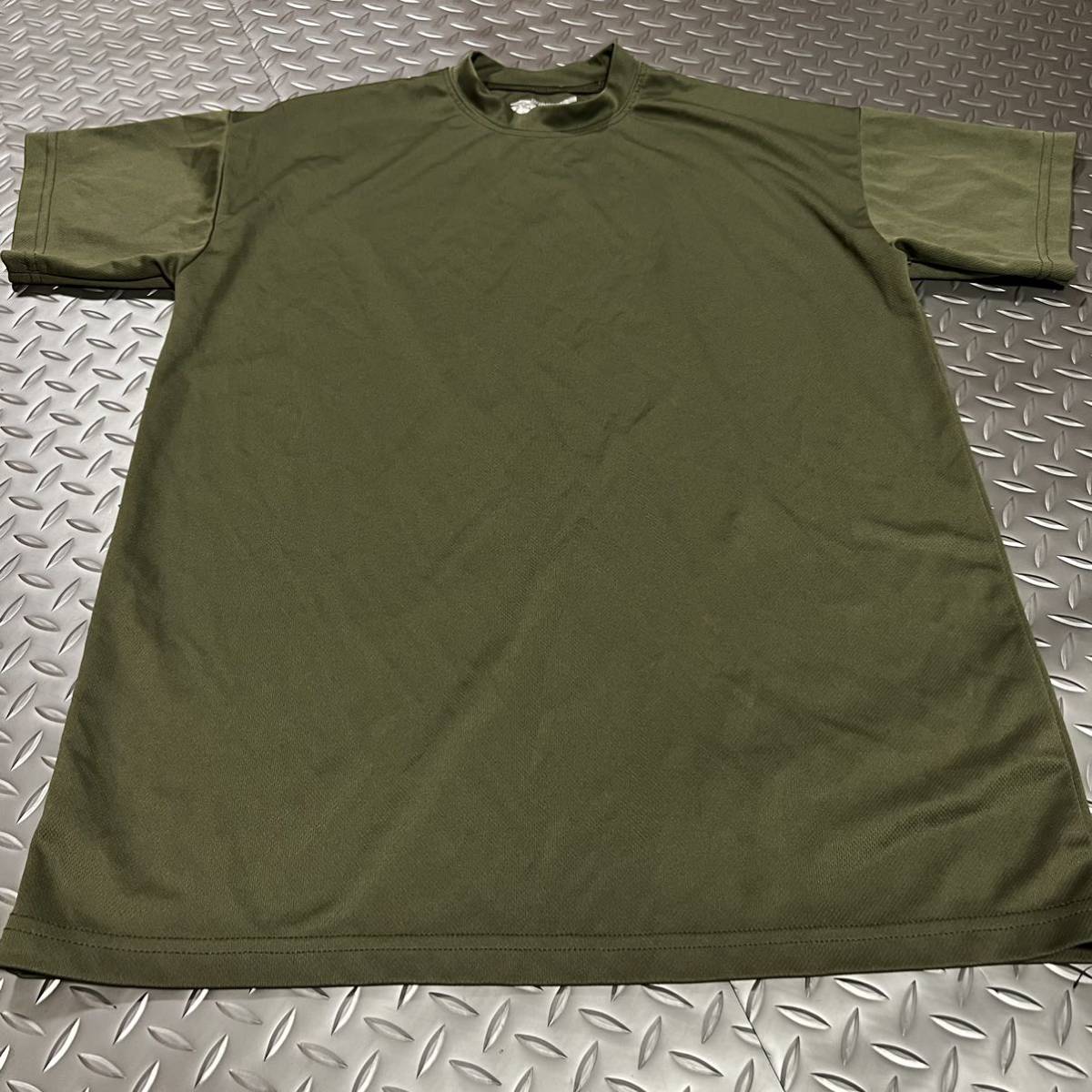 US 米軍放出品　DRI DUKE　Tシャツ　MEDIUM OD ランニング　スポーツ　サバゲ　(INV UV77)_画像1