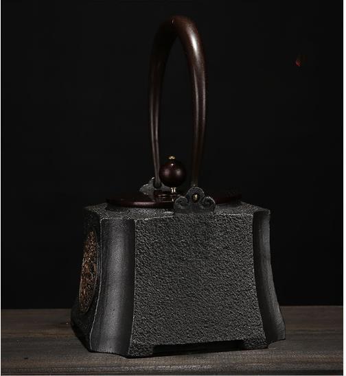 手作り 竜と鳳凰 四角い 鉄びん 鋳鉄製の壷 コーティングなし ティーポット やかんを沸かす お茶の道具 1200ml_画像3
