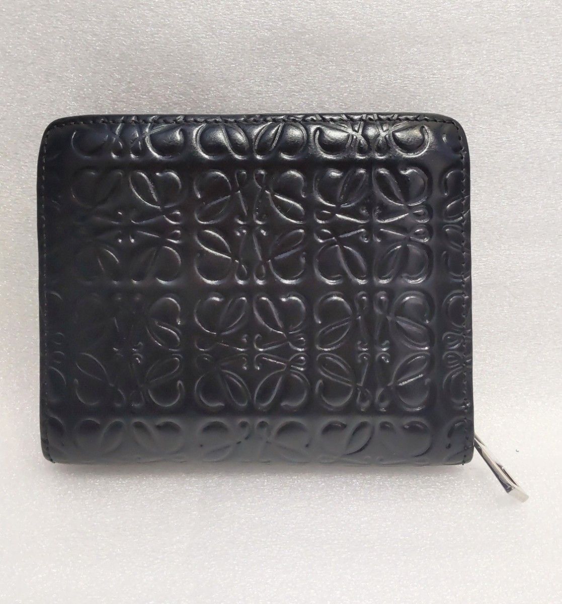 LOEWE ロエベ 財布 二つ折り財布 ファスナー付 レザー ブラック LOEWE ロエベ 財布 二つ折り財布 ファスナー付 レザー ブラック