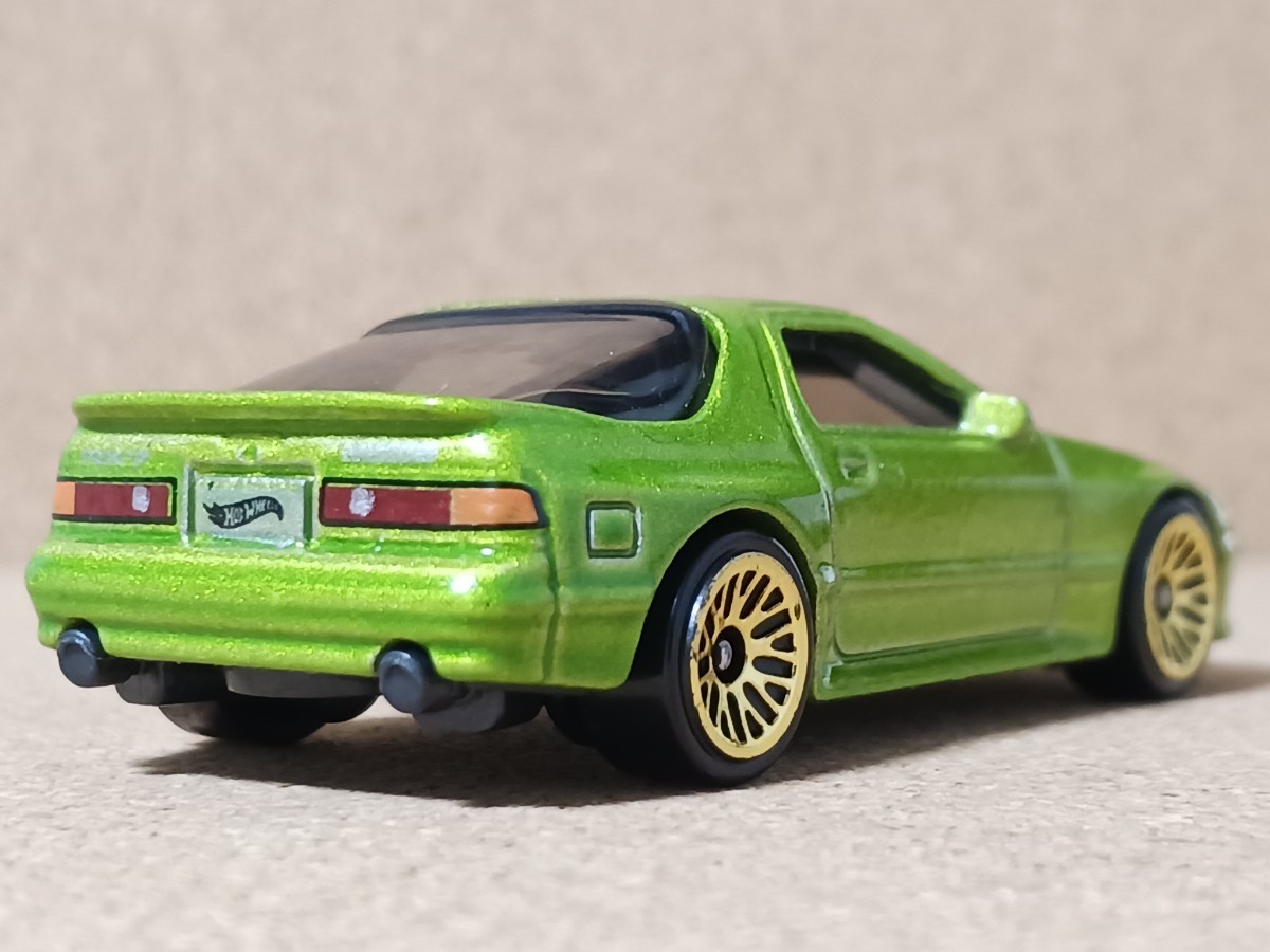 ◆ホットウィール/Hot Wheels(約1/64)◆マツダ・サバンナ・RX-7(FC3S/黄緑メタ)◆ルース/ほぼ美品★夢屋HW006★の画像2