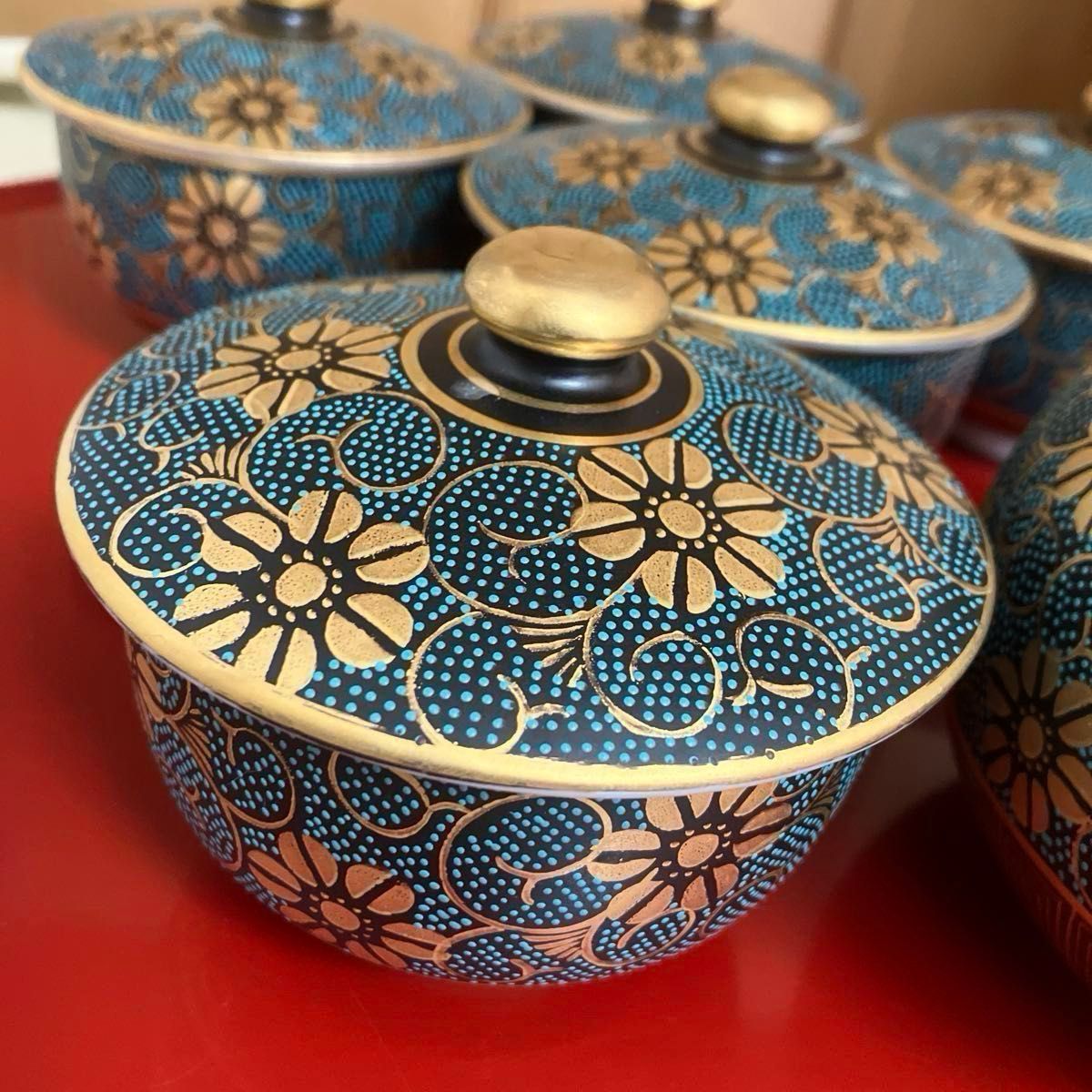 九谷 洋山窯 青粒鉄仙 蓋付き湯呑み 茶器揃 茶器セット 未使用 九谷 洋山窯 青粒鉄仙 蓋付き湯呑み 茶器揃 茶器セット 未使用
