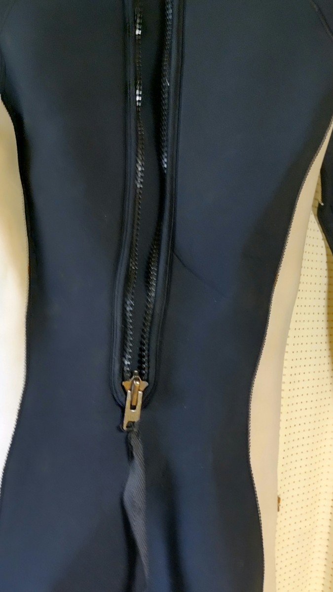 ダイビングセットメンズMサイズダイビングスーツBCジャケット（TUSA）レギュレータ（MARES）メガネ手袋ナイフその他色々、おまけ付き_画像3