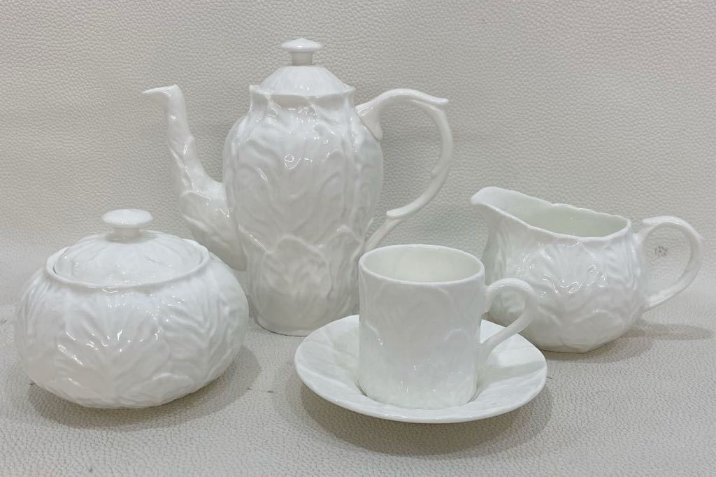 B4A315◆ ウェッジウッド WEDGWOOD カントリーウェア ホワイト色 ティーポット シュガー クリーマー デミタスカップ＆ソーサー 計5点セット_画像1