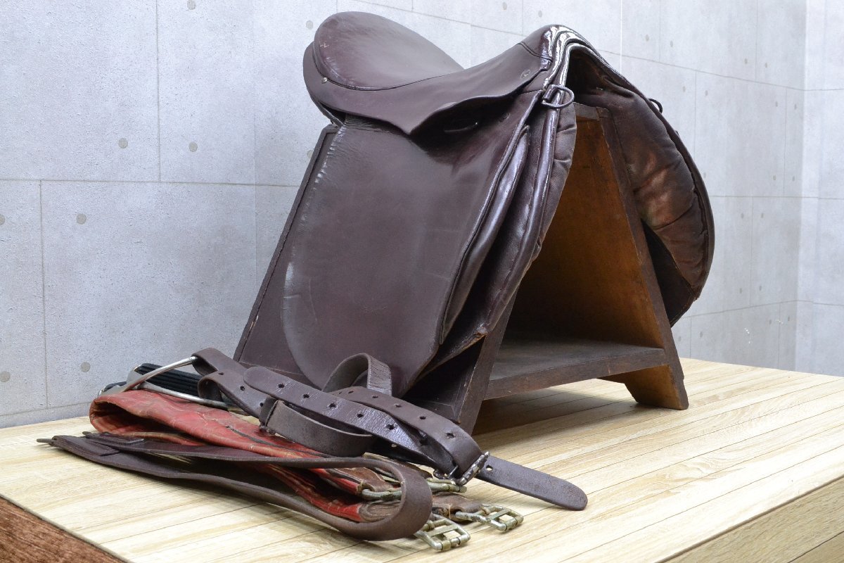 \半額SALE/ k615□乗馬鞍□馬具 鞍 乗馬、馬術