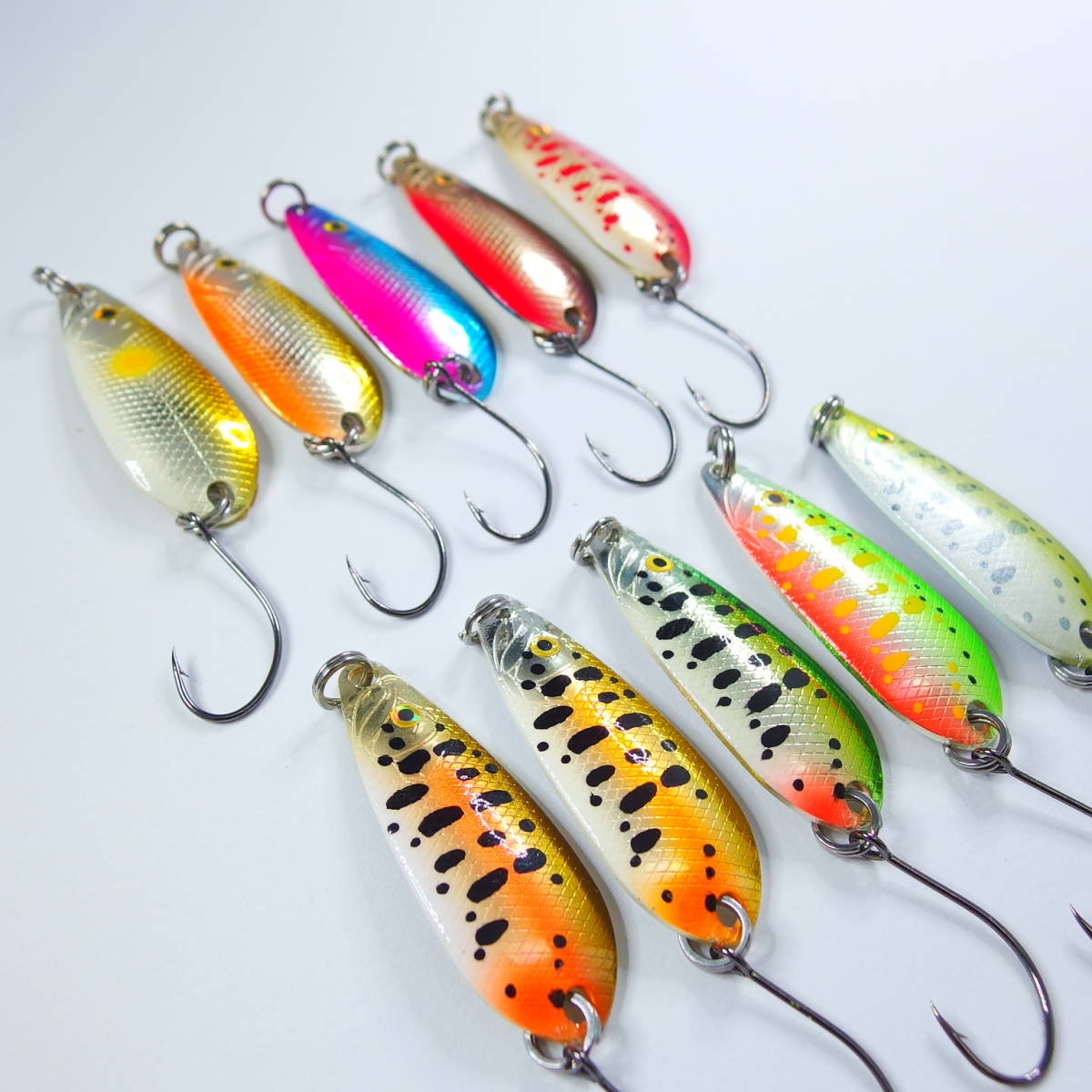 [momo lure ] Momo lure .. trout spoon assortment set yamameiwananiji trout fishing for!...40mm - 4g x 10 pieces set 