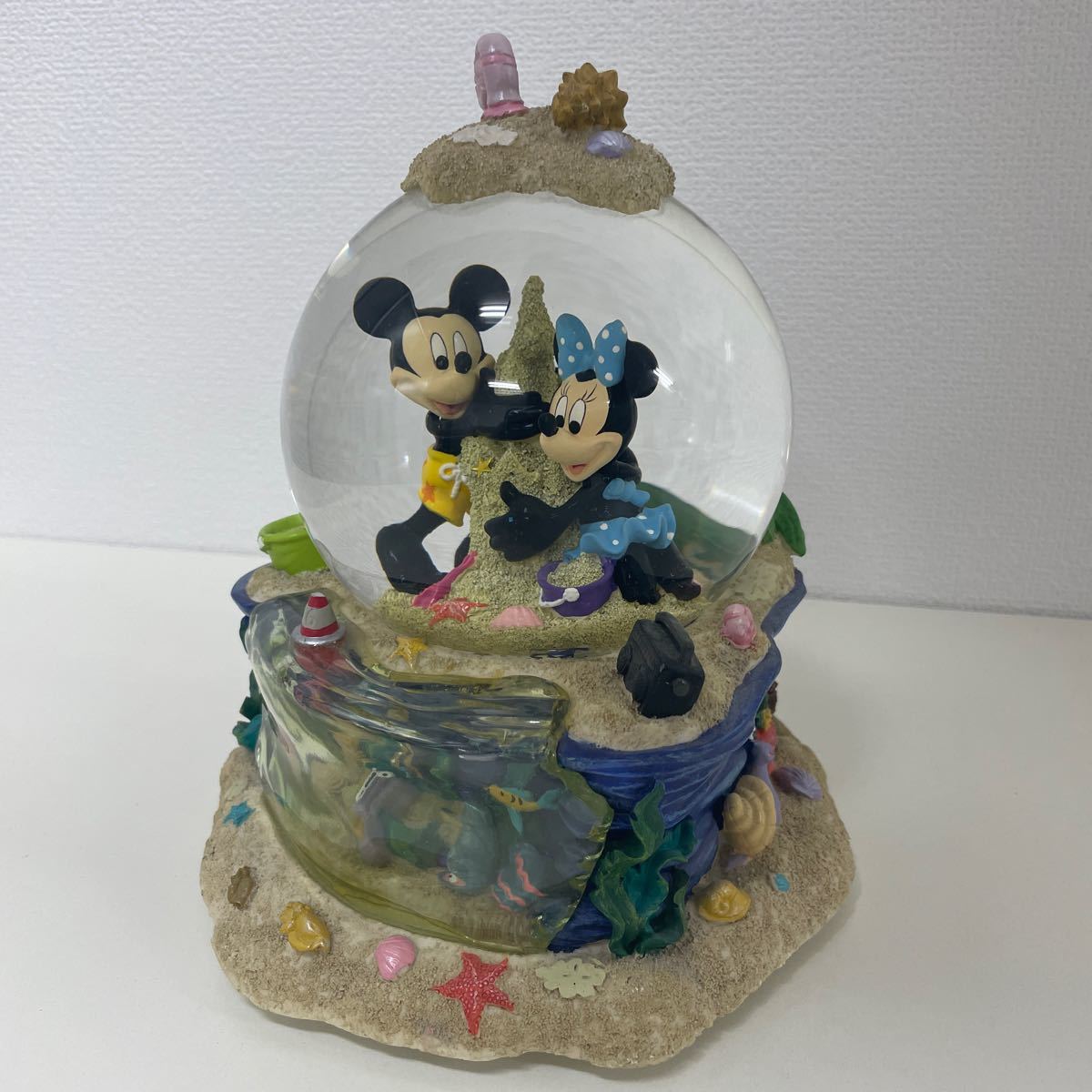 動作確認済 美品 ディズニー ミッキー ミニー ビーチ スノードーム スノーグローブ オルゴール 砂浜 砂遊び Disney 240124e05_画像2