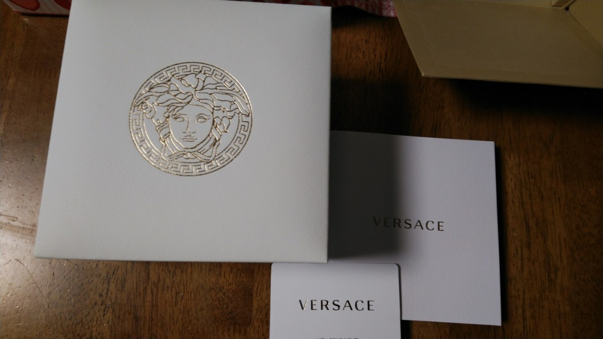 ヴェルサーチ　VERSACE　メンズ　レディース 腕時計 空箱 ケース 　ボックス　カード　説明書