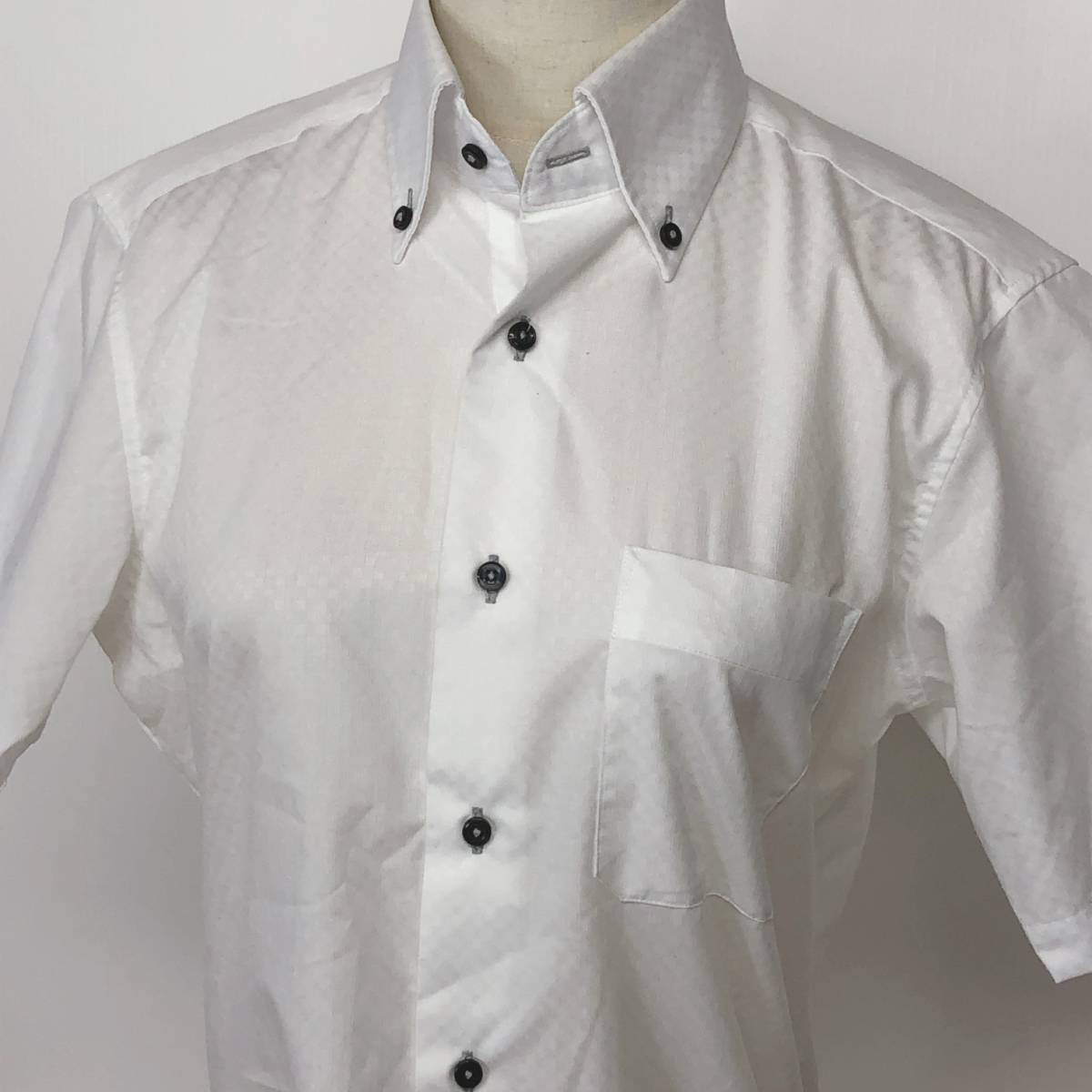 X348 hiromichinakano ヒロミチナカノ メンズ トップス シャツ 半袖 ホワイト 白 綿素材含 シンプル 上品 オフィススタイリッシュルックの画像5