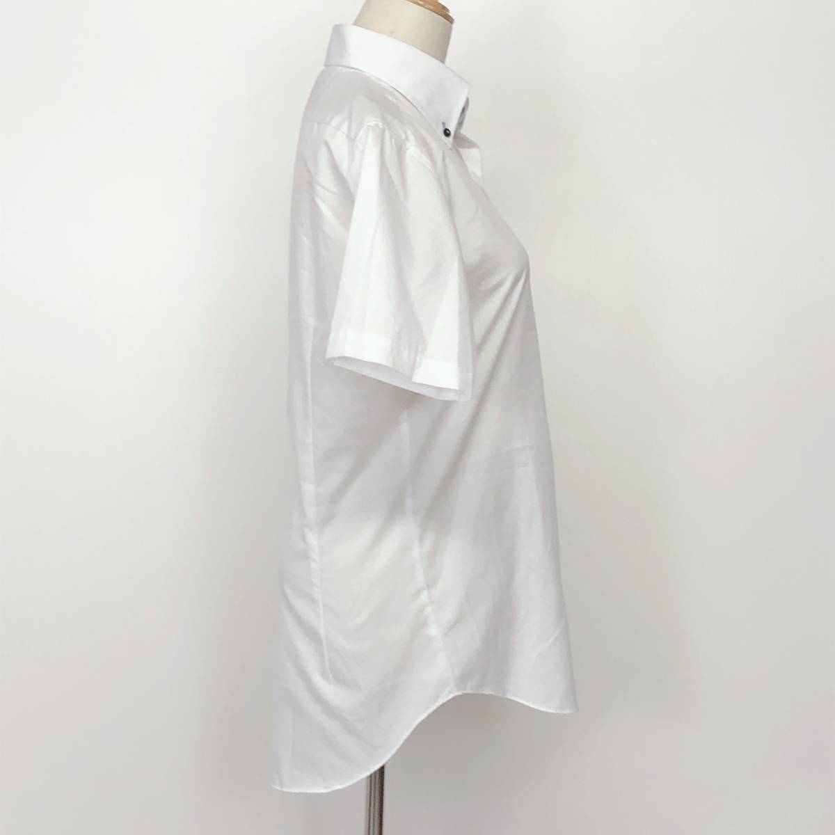 X348 hiromichinakano ヒロミチナカノ メンズ トップス シャツ 半袖 ホワイト 白 綿素材含 シンプル 上品 オフィススタイリッシュルックの画像4