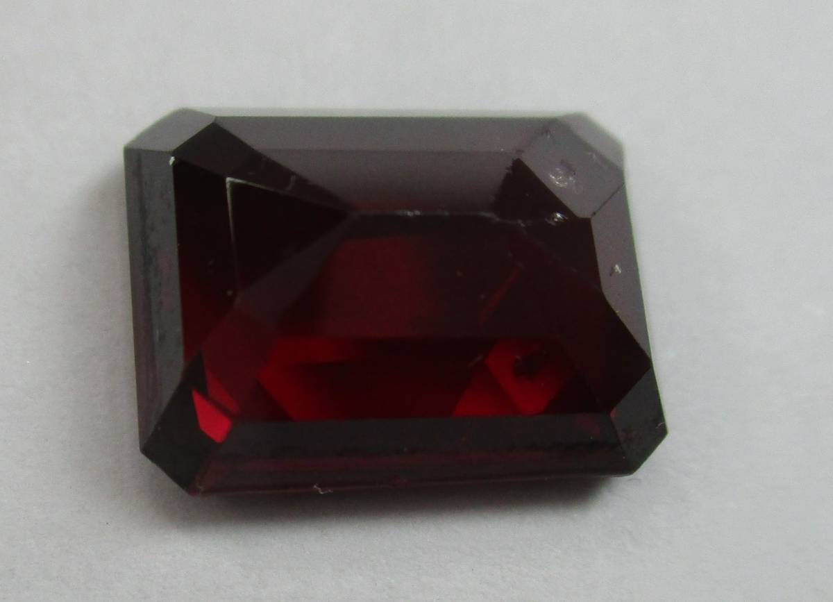 J-254　ガーネット　エメラルドカット　ルース　宝石　6.65ct 　_画像7