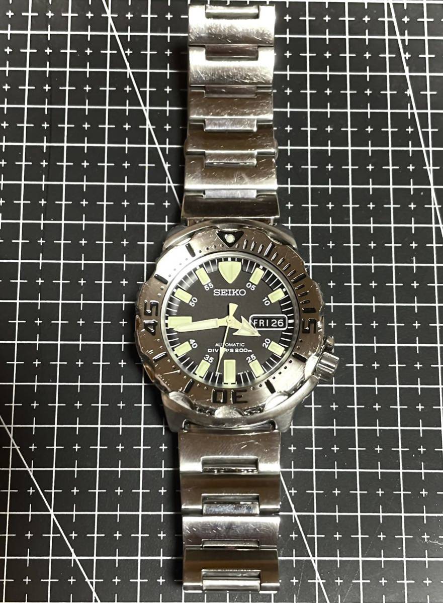 【セイコー ブラックモンスター SKX779 7S26-0350】初代 ◎良好稼働品 200m防水 SEIKO 純正ベルト 自動巻 ダイバー 廃盤品_画像3