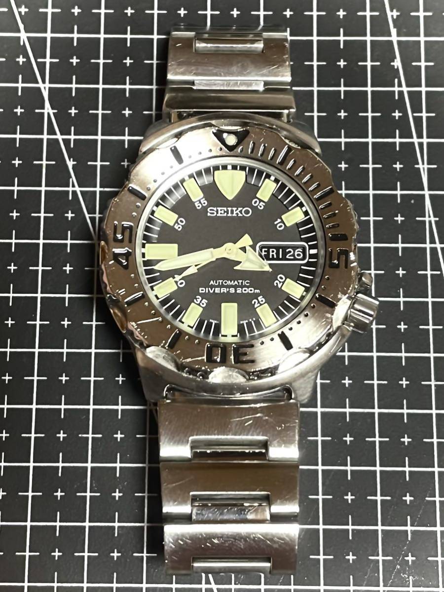 【セイコー ブラックモンスター SKX779 7S26-0350】初代 ◎良好稼働品 200m防水 SEIKO 純正ベルト 自動巻 ダイバー 廃盤品_画像2