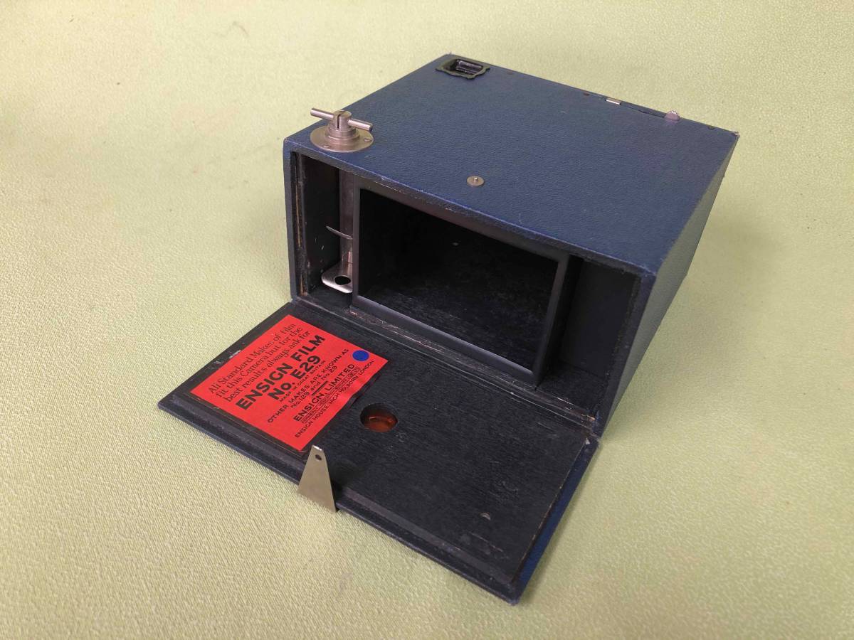 時代物のクラシックカメラ Ensign Box CAMERA E29 Blue 元箱付き きれいです_画像6