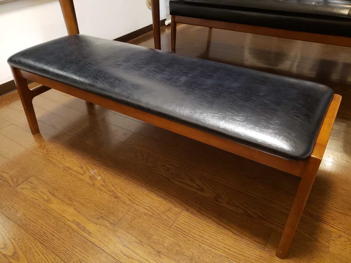 Bibian 比比昂- ☆そこそこ美品☆直接引取可☆カリモク60+ Bibian 比比昂- ☆そこそこ美品☆直接引取可☆カリモク60+