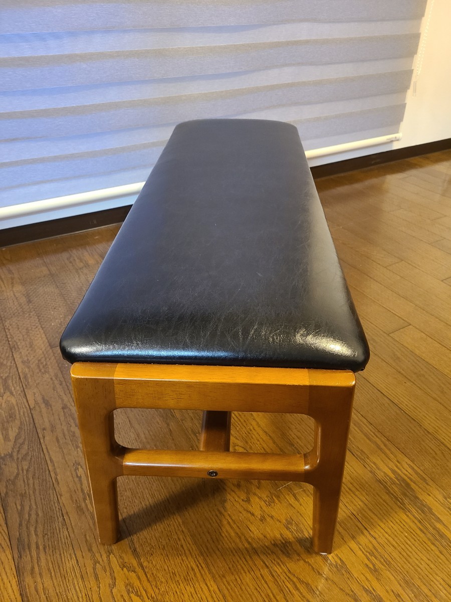 Bibian 比比昂- ☆そこそこ美品☆直接引取可☆カリモク60+ Bibian 比比昂- ☆そこそこ美品☆直接引取可☆カリモク60+