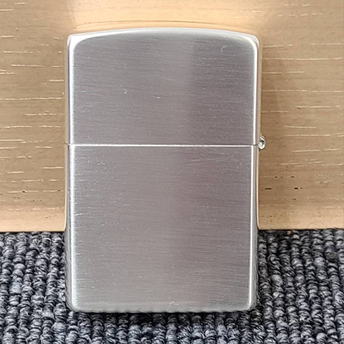 【YYD2584OM】1円～ 火花〇 zippo ジッポ TIME LITE タイムライト 2003年9月製造 QZ クォーツ 喫煙具 ライター コレクション 箱 ※時計不動_画像4