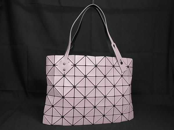 # as good as new # BAO BAO ISSEY MIYAKEba over o Issey Miyake lock mat 7×12 PVC tote bag shoulder pink series AT7453