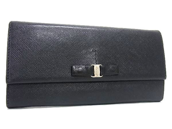 1円 ■美品■ Salvatore Ferragamo フェラガモ IR-22A994 ヴァラリボン レザー 二つ折り 長財布 ウォレット ブラック系 AT9133_画像1