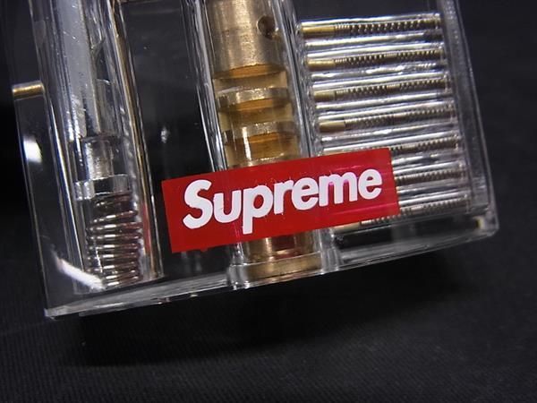 ■極美品■ Supreme シュプリーム トランスペアレント ロック カデナ 南京錠 鍵 カギ メンズ レディース シルバー系×クリア AU8038_画像4