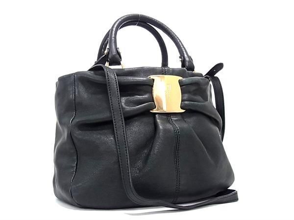 1円 ■美品■ Salvatore Ferragamo フェラガモ AU-21 C339 ヴァラ レザー クロスボディ 2WAY ハンドバッグ ショルダー ブラック系 BH1362_画像1